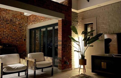 Tshwane Villa | 260 m² Villa ∙ 2 bedrooms ∙ 4 guests