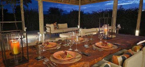 Hoedspruit Villa | 268 m² Villa ∙ 3 bedrooms ∙ 6 guests