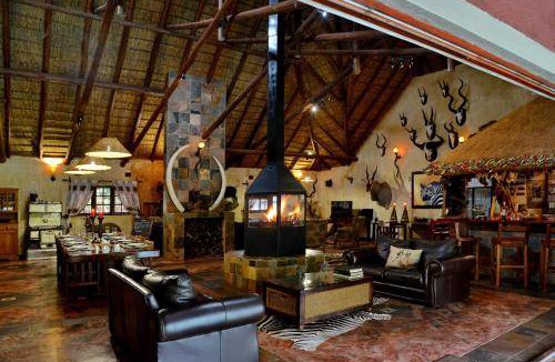 Lephalale Cabin | 269 m² Lodge ∙ 5 bedrooms ∙ 10 guests