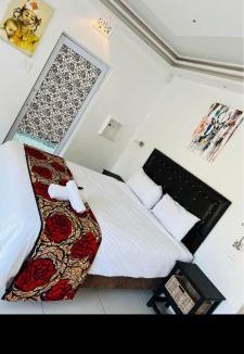 Goodwood House | 27 on Milton