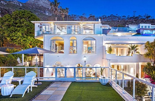 Clifton Villa | 270 m² Villa ∙ 3 bedrooms ∙ 6 guests