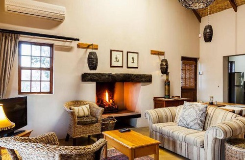 Prince Albert Ski Chalet | 279 m² Chalet ∙ 127 guests