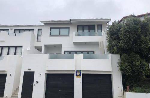 Robberg Beach Apartment | 290 m² Apartment ∙ 4 bedrooms ∙ 8 guests