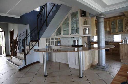 Big Bay Apartment | 295 m² Apartment ∙ 4 bedrooms ∙ 8 guests