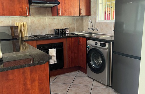 Greater Johannesburg Metropolitan Area Apartment | 2bed 2bath Aprtmnt in Peaceful Complex! Close to Lanseria Airport!