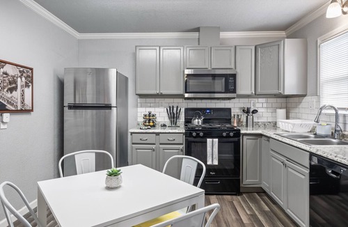 Sacramento Apartment | 2BR Getaway Near Downtown, Old Sac & Riverfront