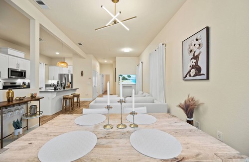 Poverty Ridge Apartment | 2BR Midtown Victorian Near Dining, Shops & Transit