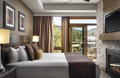 Truckee Resort | 2BR Resort In Beautiful Lake Tahoe- Skier's Paradise