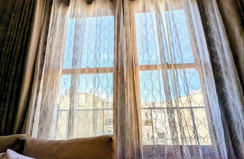 Russian Hill Apartment | 3 Beautiful Rooms In The Creative Home of SF Artists