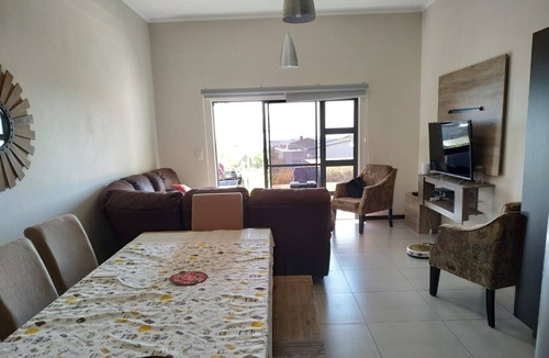 Greater Johannesburg Metropolitan Area House | 3 Bed 2 Bath Home in a Golf Estate near Lanseria Airport
