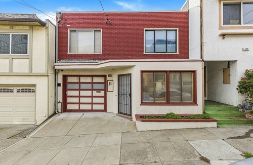 Daly City House | 3 Bedroom/2Bathroom House, Walkable to BART, Free parking, Game Room, and Views