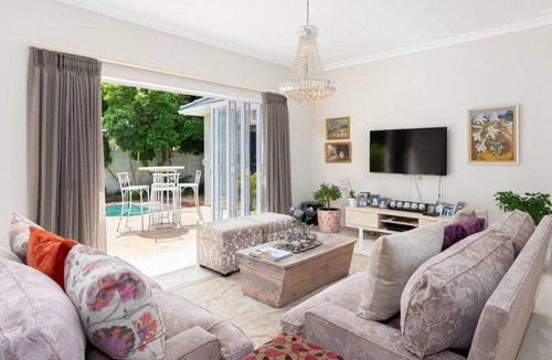 Claremont House | 3-Bedroom Family Home | Uninterrupted Power Supply