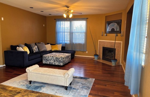Antioch House | 3-bedroom house in enchanting Antioch with cool AC