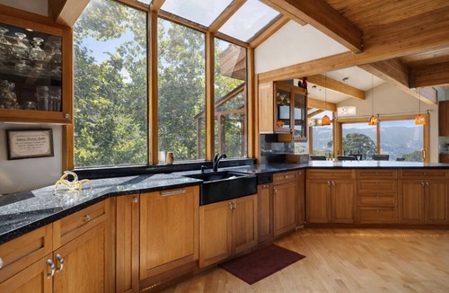 Los Gatos House | 3-bedroom house in pleasant Los Gatos with cool AC and sparkling pool