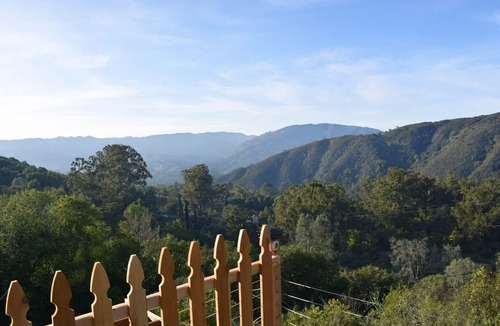 Los Gatos House | 3-bedroom house in pleasant Los Gatos with cool AC and sparkling pool