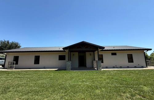 Colusa House | 3-bedroom house on 10 acres in Colusa, the heart of great hunting and fishing.
