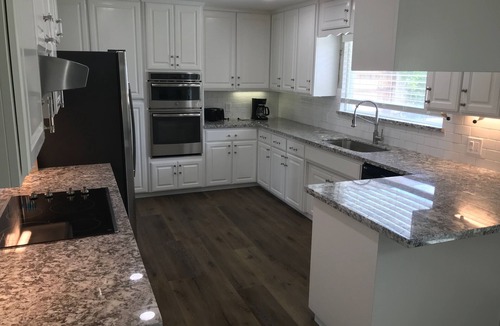 Modesto House | 3-possible 4 bedroom house in Modesto with plenty parking & space.