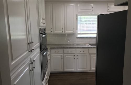 Modesto House | 3-possible 4 bedroom house in Modesto with plenty parking & space.