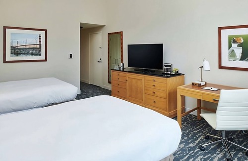 Berkeley Hotel | 3 Units | Golden Gate Views near UC Berkeley Marina | Pool & Free Breakfast