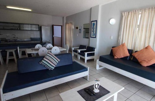 Margate Beach Apartment | 30 m² Apartment ∙ 2 bedrooms ∙ 4 guests