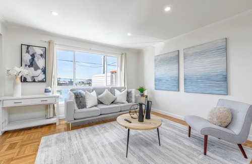 Daly City House | 30% OFF / Easy Parking / Mins to SF / Lovely Backyard / Skyline View / Hottub