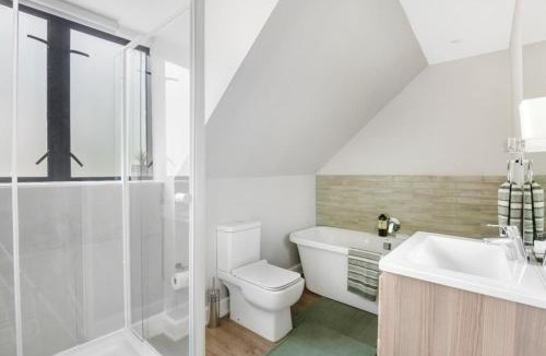 Waverley House | 30 on Whites Guesthouse