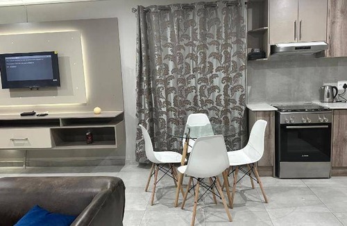 Secunda Apartment | 300 m² Apartment ∙ 3 bedrooms ∙ 5 guests