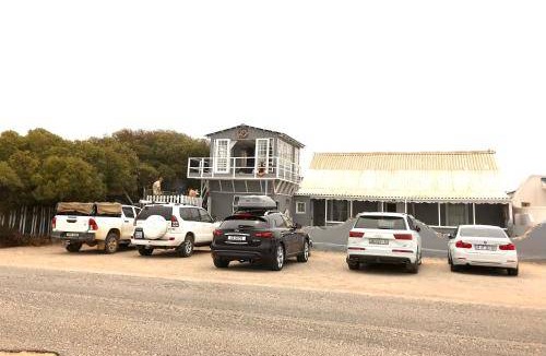 Port Nolloth Bed & Breakfast | 300 m² Bed and breakfast ∙ 3 bedrooms ∙ 8 guests