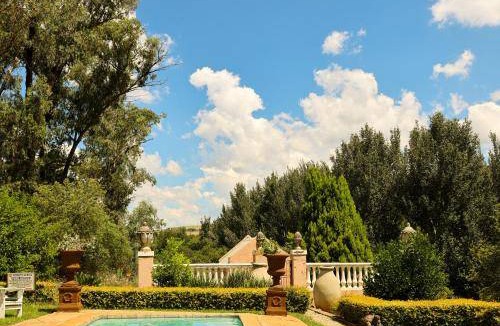 Magaliesberg Villa | 300 m² Villa ∙ 3 bedrooms ∙ 6 guests