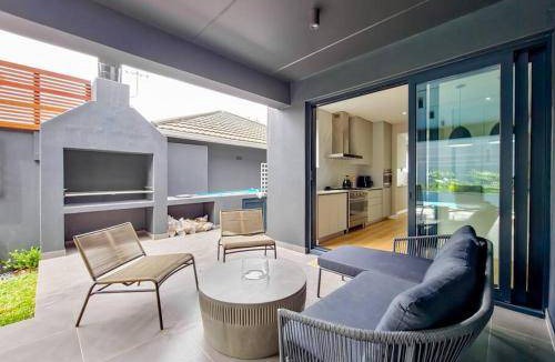 Newlands Villa | 309 m² Villa ∙ 3 bedrooms ∙ 6 guests
