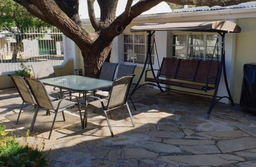 Graaff-Reinet Apartment | 31 m² Serviced apartment ∙ 4 guests