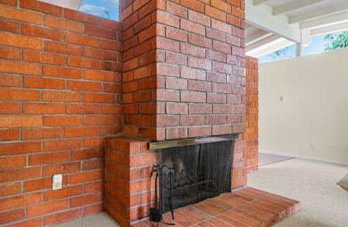 Midtown Villa | 3129 Light-Filled Retreat 4BR 2BA Lush Backyard Palo Alto