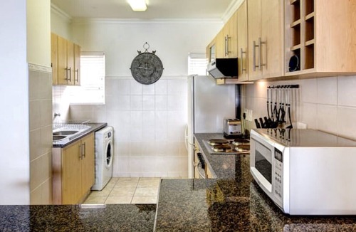 Illovo Beach Apartment | 33 La Mer- Incredibly spectacular sea & beach view