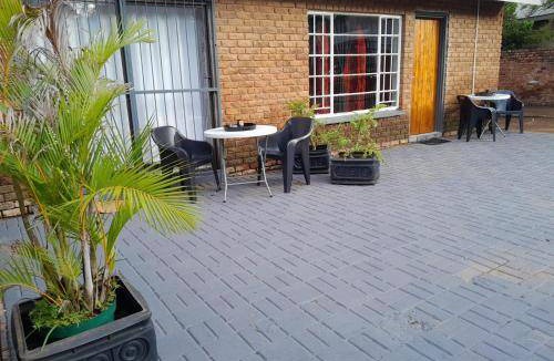 Polokwane Bed & Breakfast | 33 m² Bed and breakfast ∙ 4 guests