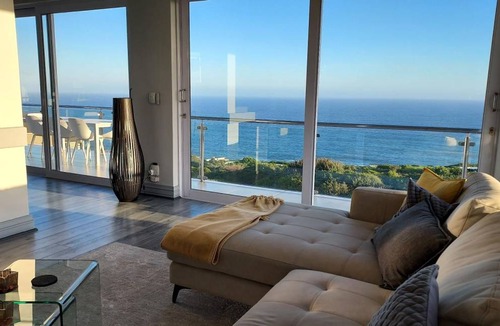 Pinnacle Point House | 330 m² House ∙ 3 bedrooms ∙ 6 guests