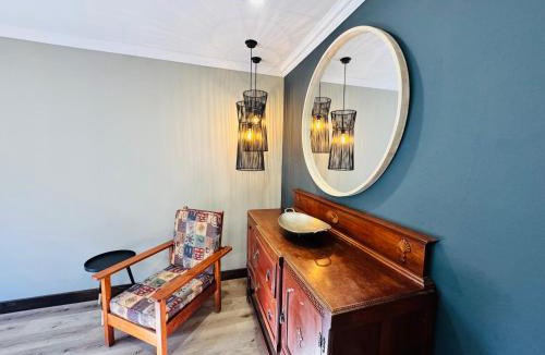 Flora Park House | 34 Saligna st - 6 Guests Self Catering