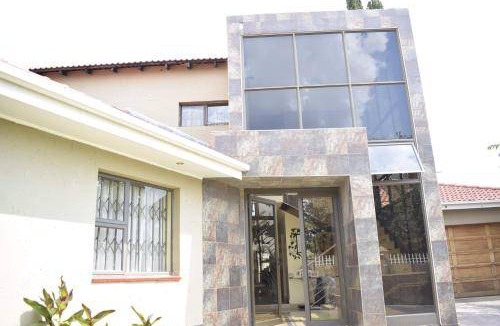 Greater Johannesburg Metropolitan Area Hotel | 35 m² Hotel ∙ 4 guests
