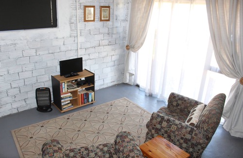 Somerset West Apartment | 35 On Abbey, Spacious, comfort with a rustic look.
