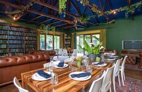 Eendekuil Ski Chalet | 350 m² Chalet ∙ 4 bedrooms ∙ 10 guests