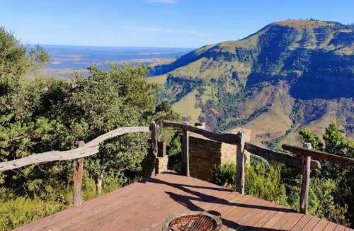 Hogsback House | 350 m² House ∙ 3 bedrooms ∙ 6 guests