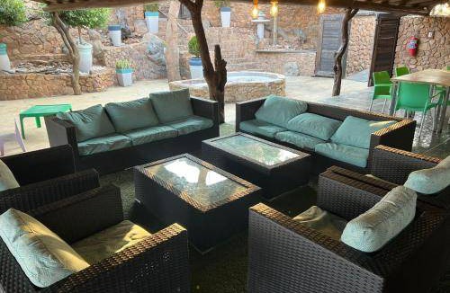Bela-Bela House | 350 m² House ∙ 4 bedrooms ∙ 8 guests