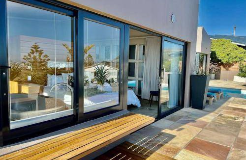 Kommetjie Villa | 350 m² Villa ∙ 4 bedrooms ∙ 7 guests