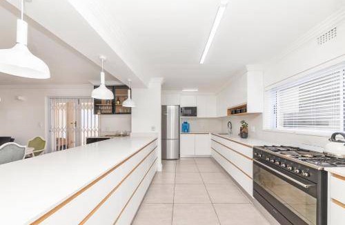 Langebaan House | 356 m² House ∙ 3 bedrooms ∙ 6 guests