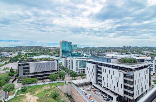 Menlyn Apartment | 36 m² Apartment ∙ 2 guests