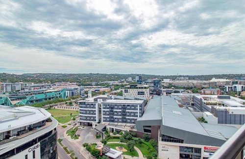 Menlyn Apartment | 36 m² Apartment ∙ 2 guests