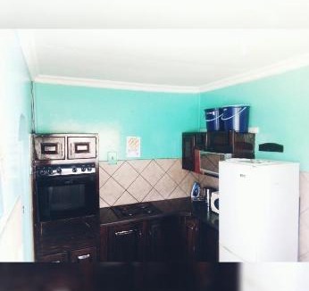 Vereeniging House | 36 on Helios Avenue