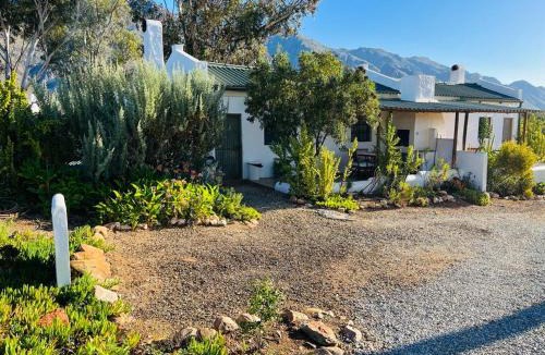 Montagu House | 360on62 Farm Cottages