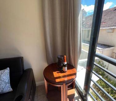 Sea Point Apartment | 37 m² Apartment ∙ 1 bedroom ∙ 2 guests