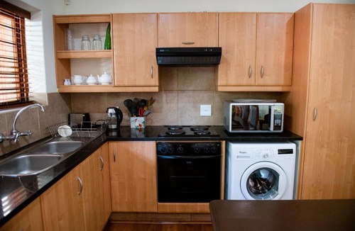 Baileys Muckleneuk Bed & Breakfast | 37 on Charles