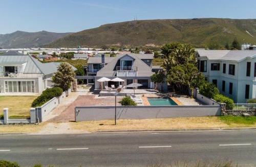 Westcliff House | 38 on Westcliff